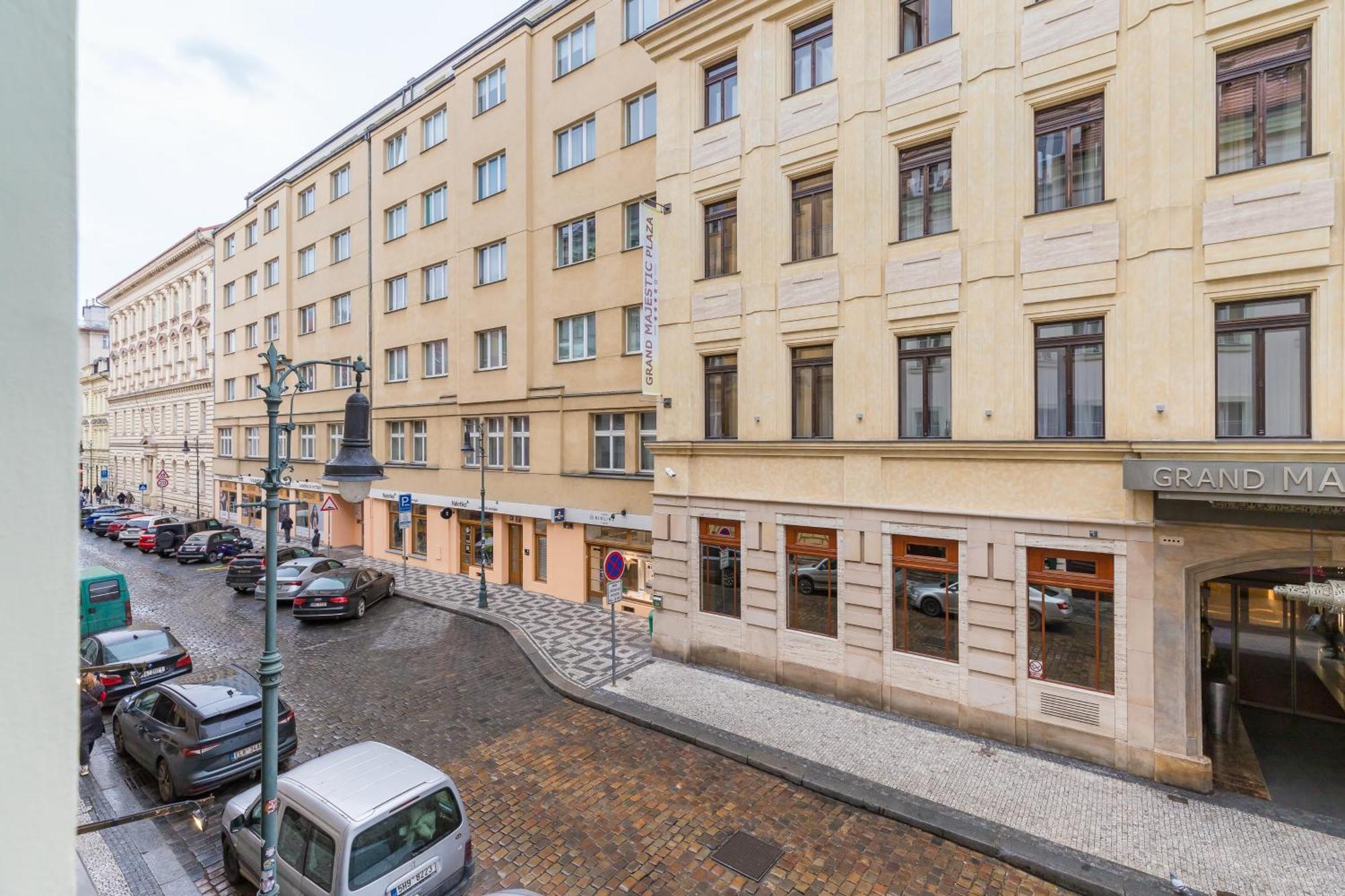 Veliant Apartments — Photos 1